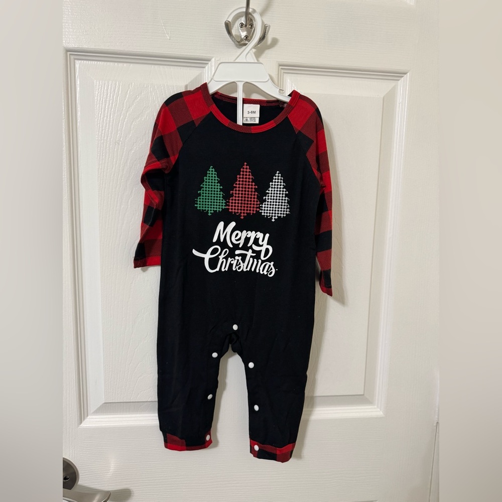 **NEW** 3-6 M Holiday Sets Bundle